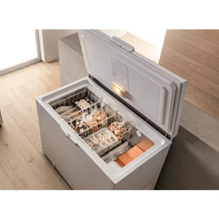 Морозильный ларь Whirlpool (WHM39111)