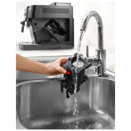 Кофеварка Delonghi (ECAM 22.112 B)