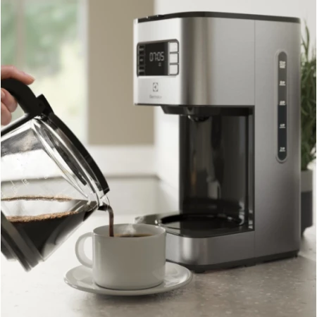 Кофеварка Electrolux (E5CM1-6ST)