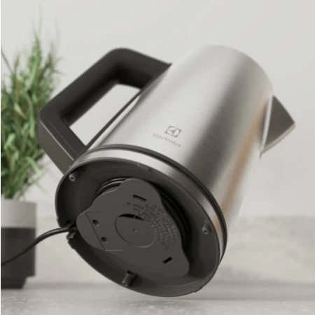 Электрочайник Electrolux (E5K1-6ST)