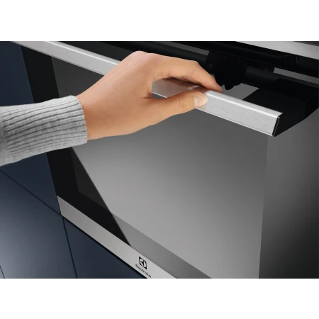 Духовка Electrolux (EOC5E70X)