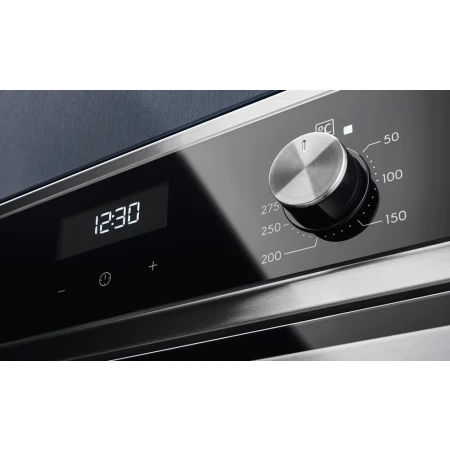 Духовка Electrolux (EOC5E70X)