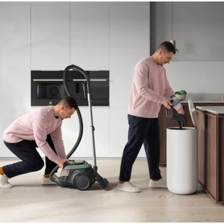 Пылесос Electrolux (EL61C2OG)