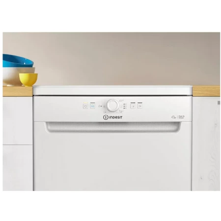 Посудомийна машина Indesit (D2FHK26)