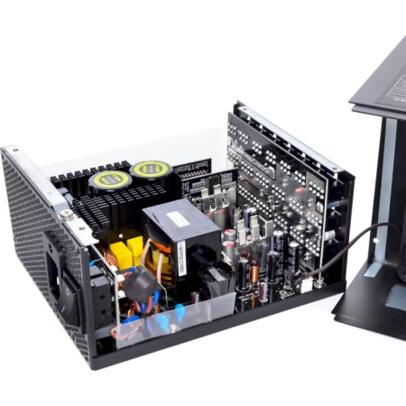 Блок живлення QUBE (RS-1650GD PRO)